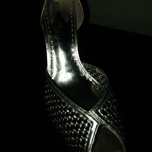 Women heels silver like new great condition